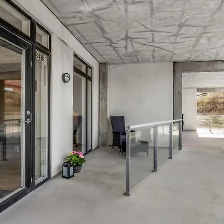 2 Bedroom Stunning In * Hvide Sande