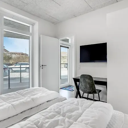 דירה 2 Bedroom Stunning In